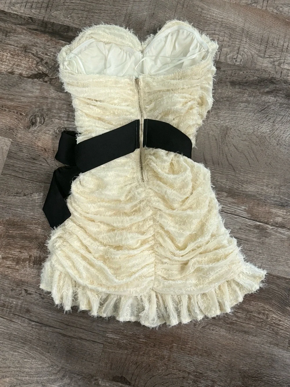 Amable by Mable Ivory Strapless Sweetheart Ruched Dress Black Sash Size M